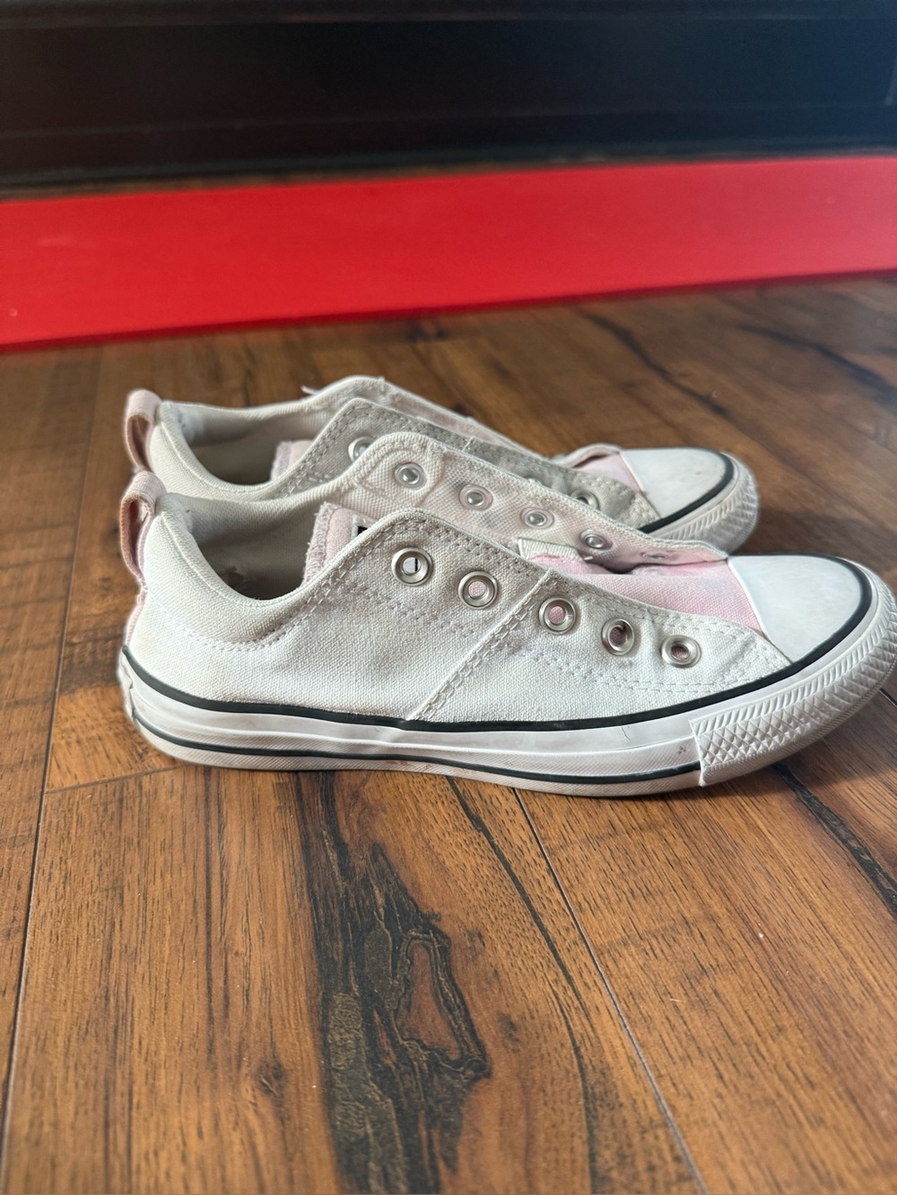 Converse Women’s Size 6 Tricolor Grey and Pink Low Rise